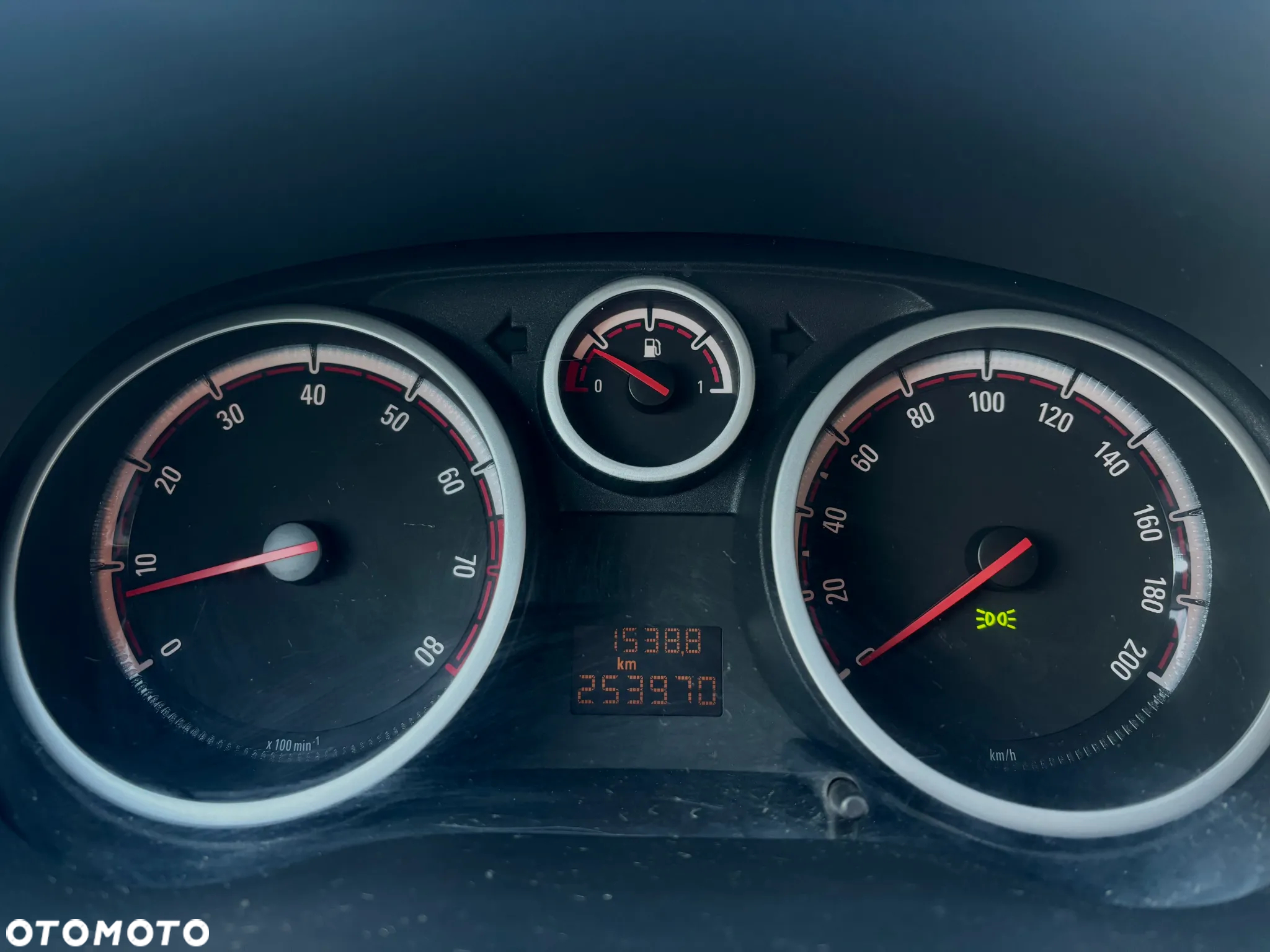 Opel Corsa 1.4 16V Enjoy - 9