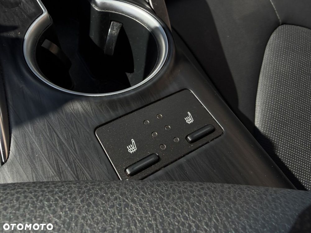 Toyota Camry 2.5 Hybrid Executive CVT - 20