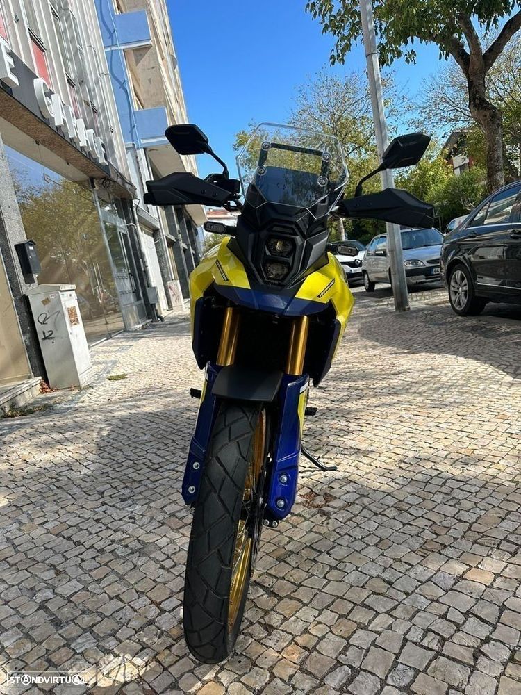 Suzuki V V-storm 800 DE - 2