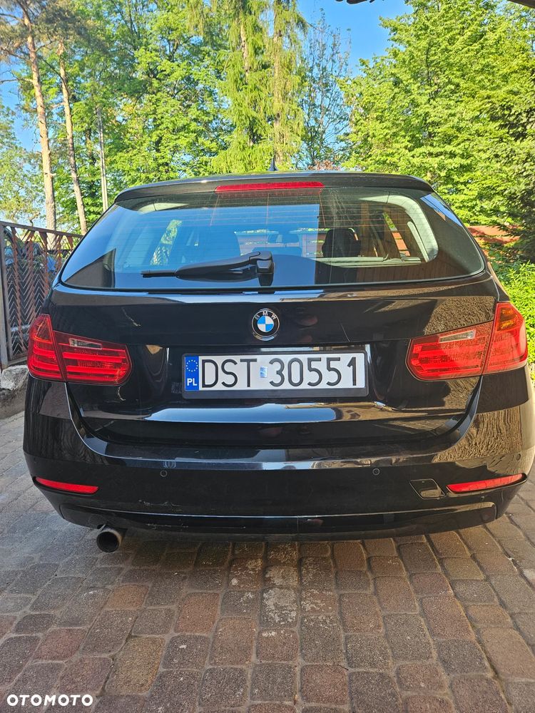 BMW Seria 3 320d xDrive - 9
