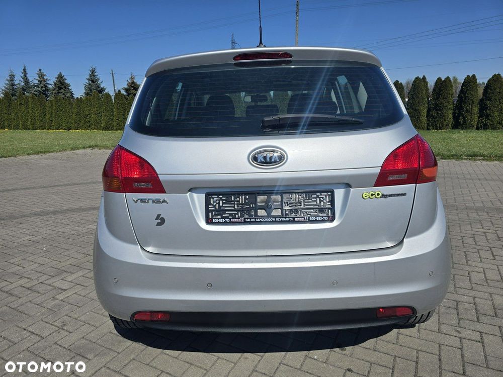 Kia Venga - 9