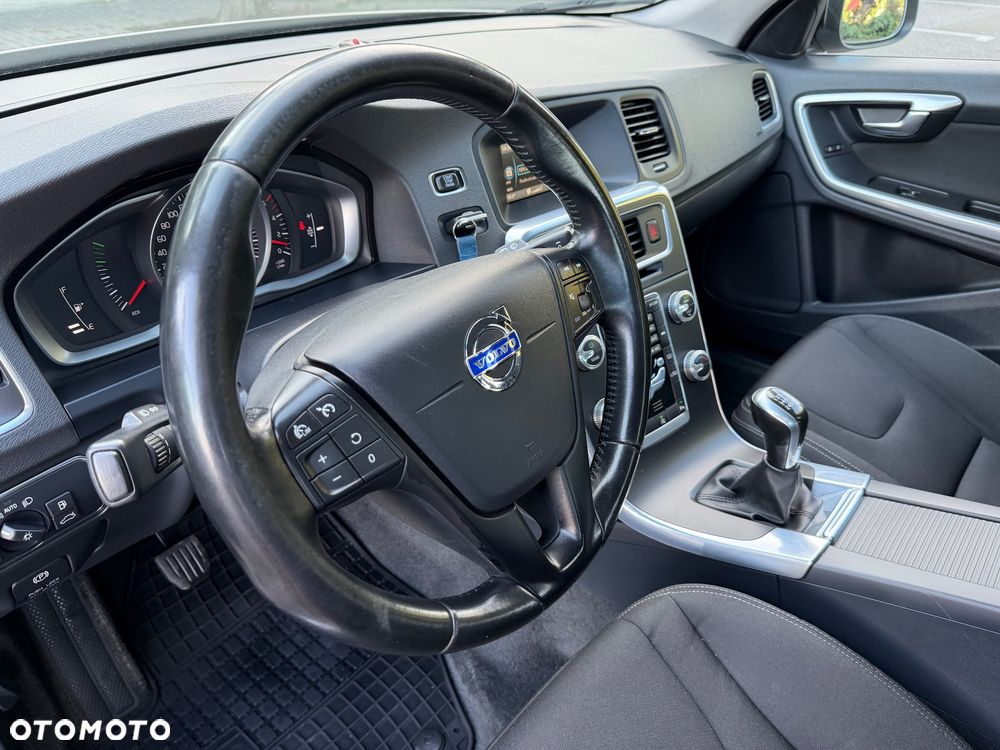 Volvo V60 D4 Drive-E Momentum - 18