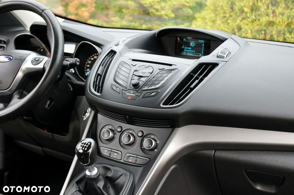 Ford Kuga - 26