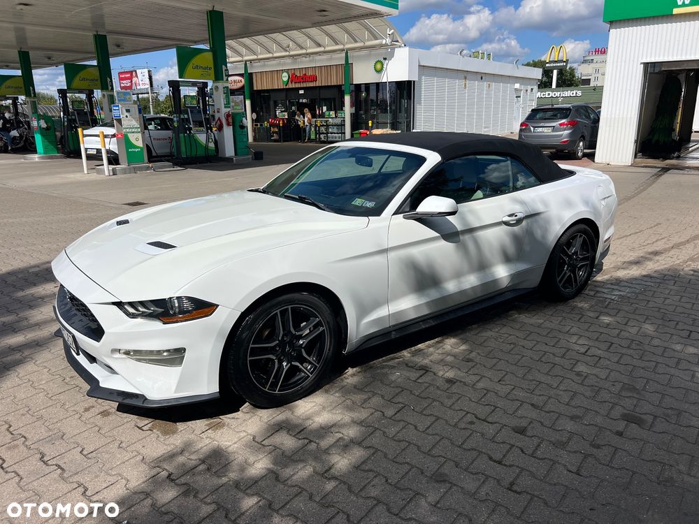 Ford Mustang - 6