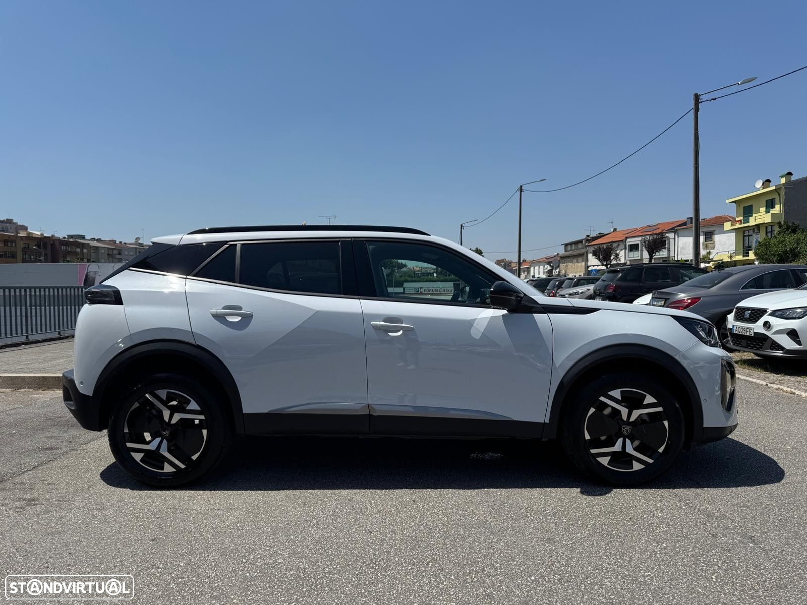 Peugeot 2008 1.2 PureTech Allure Pack - 5