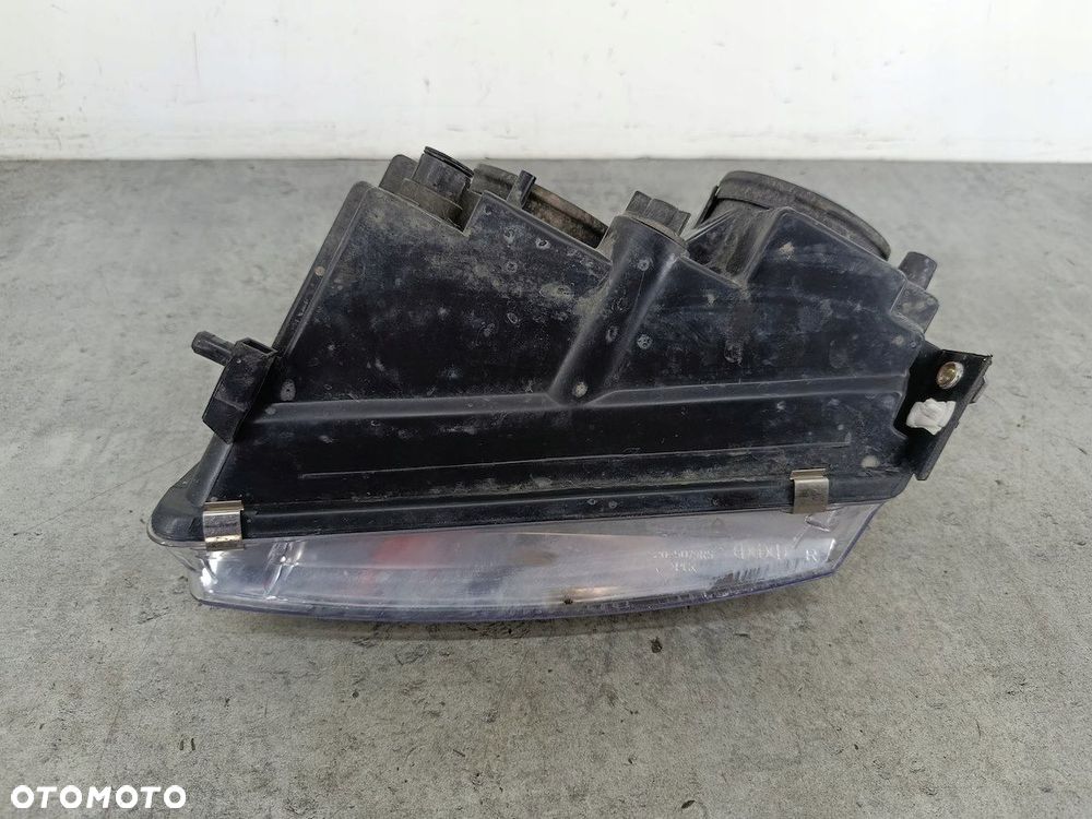 LAMPA PRZÓD PRAWA VW PASSAT B5 20-5079B TYC - 6