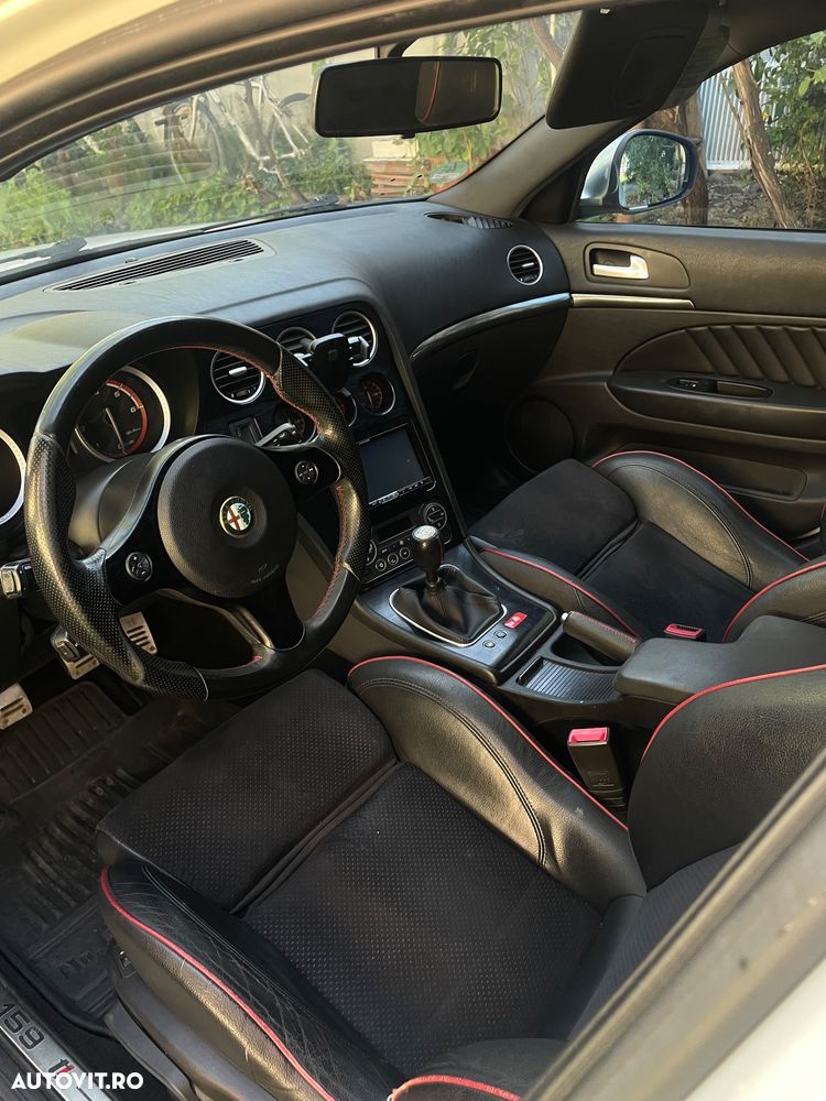 Alfa Romeo 159 - 5
