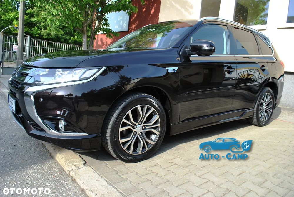 Mitsubishi Outlander Instyle NAVI + - 38