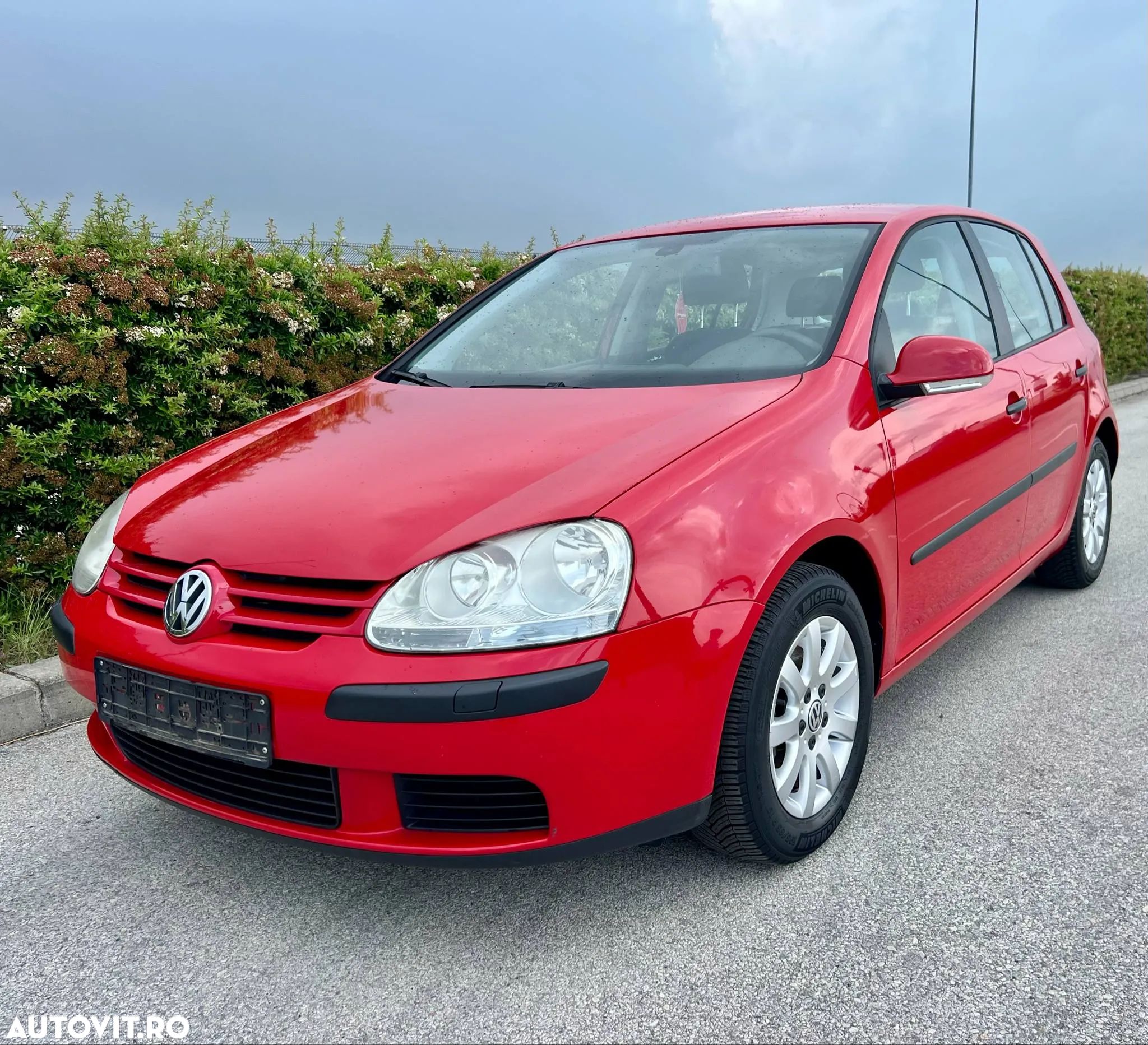 Volkswagen Golf 1.6 Trendline - 1