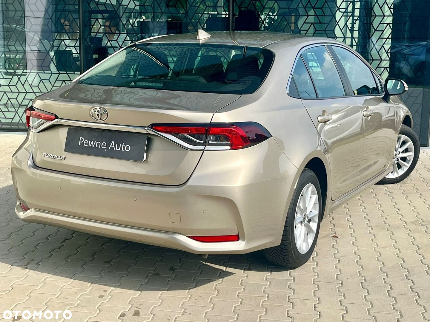 Toyota Corolla - 12