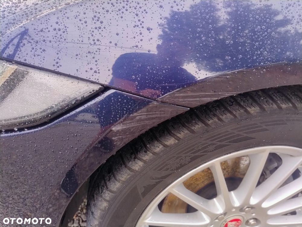 Jaguar XE 2.0 D R-Sport - 35