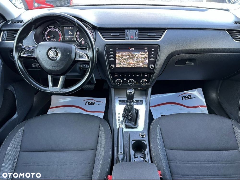 Skoda Octavia 1.8 TSI 4x4 Clever DSG - 6