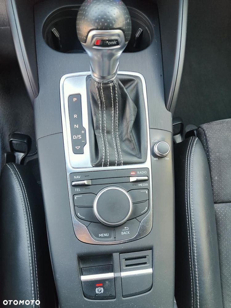 Audi A3 Sportback 2.0 TDI (clean diesel) quattro S tronic S line Sportpaket - 23