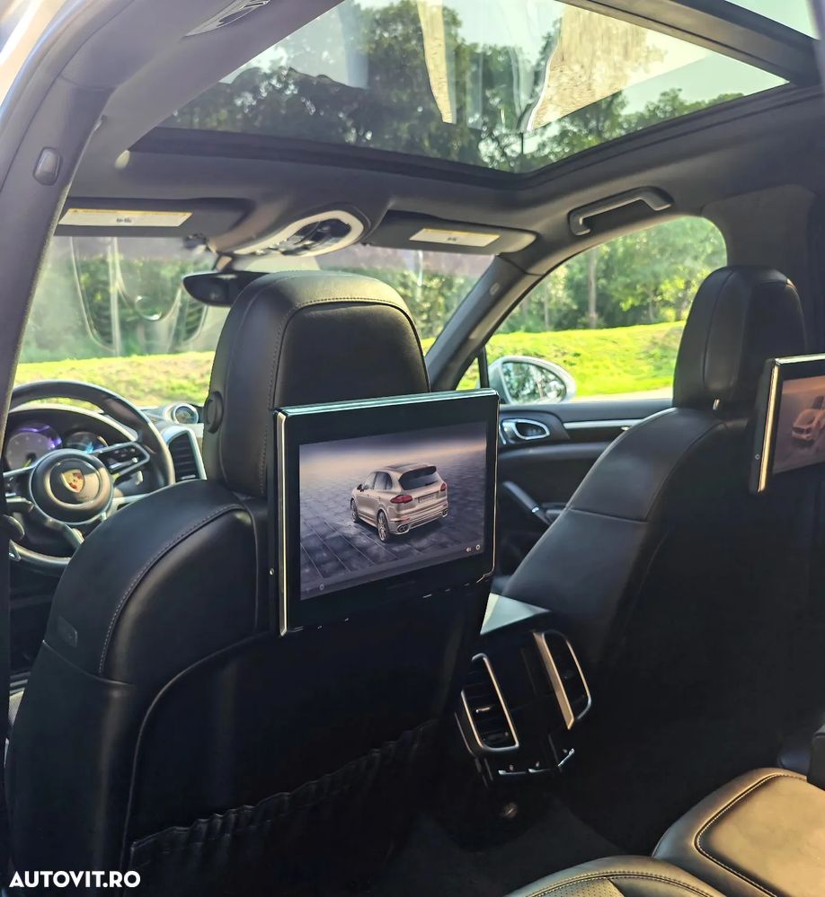 Porsche Cayenne - 8