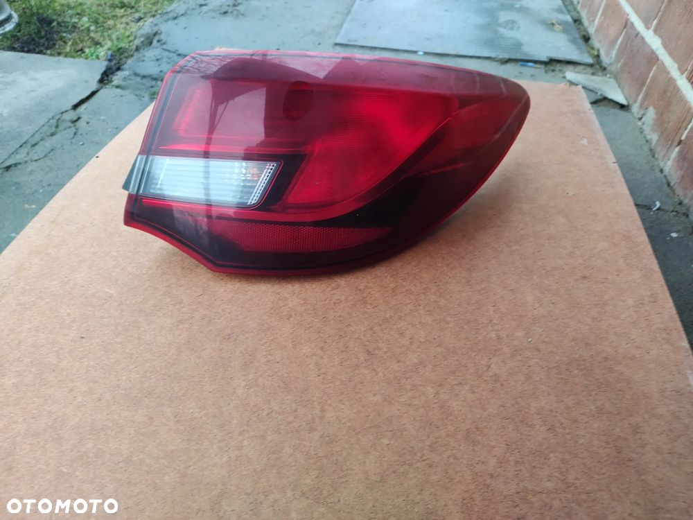 Opel Astra J IV Sedan lampa Prawy tył Lewy Tył - 2