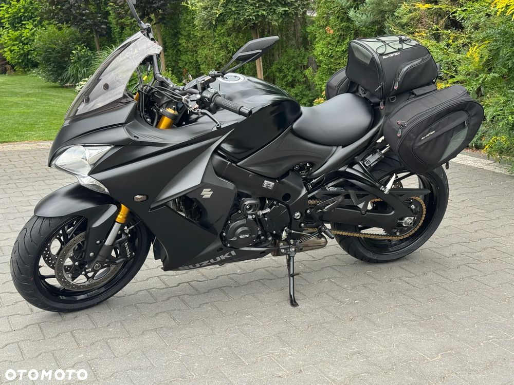 Suzuki GSX 1000 - 4