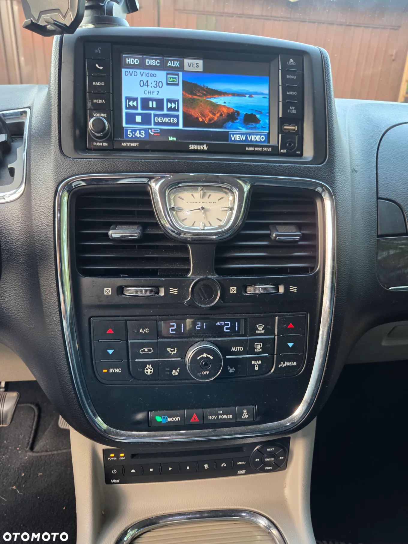 Chrysler Town & Country 3.6 Limited - 14