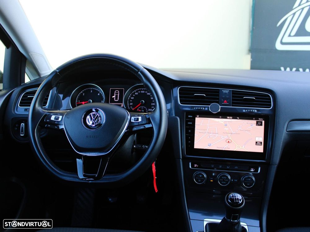 VW Golf Variant 2.0 TDi Confortline - 4
