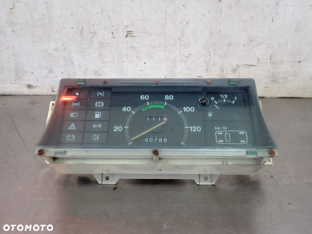 LICZNIK FIAT 126P 7534473 7534474 832302010 - 1