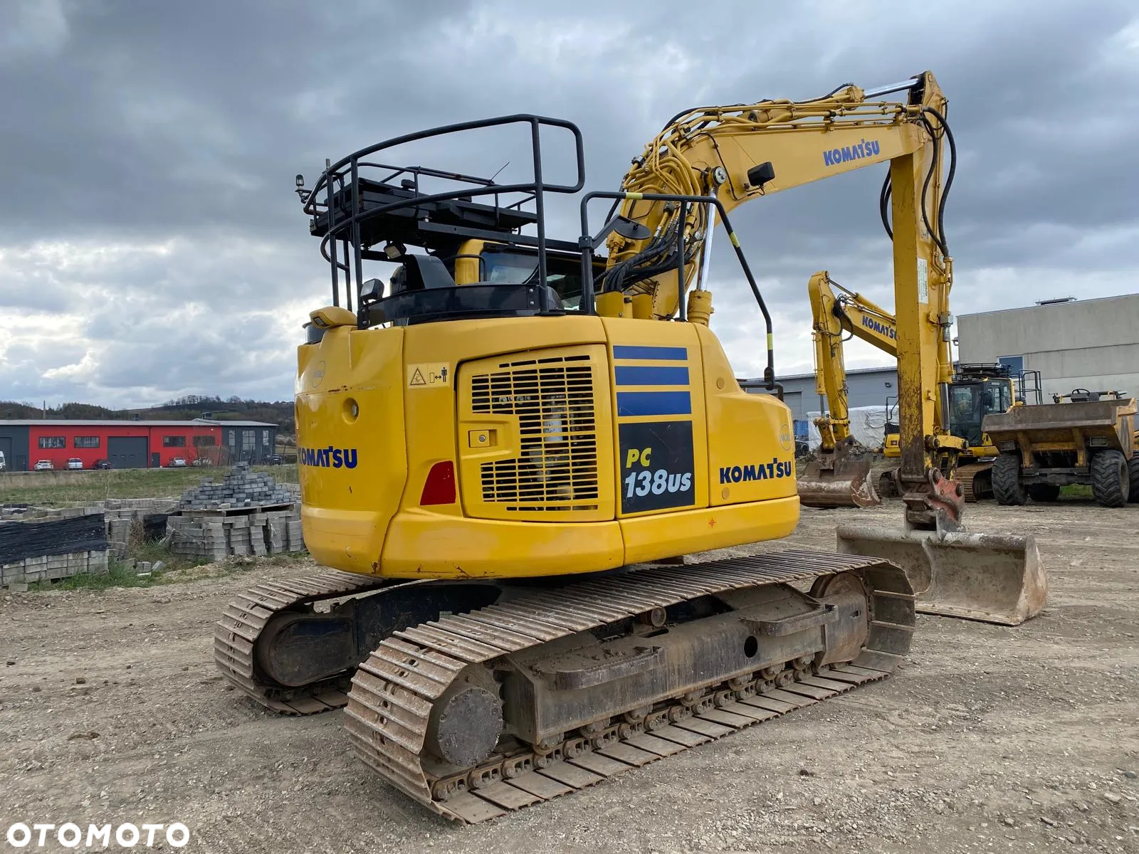 Komatsu PC138 - 2