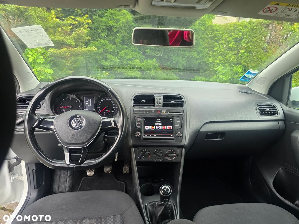 Volkswagen Polo 1.4 TDI (Blue Motion Technology) Comfortline - 20
