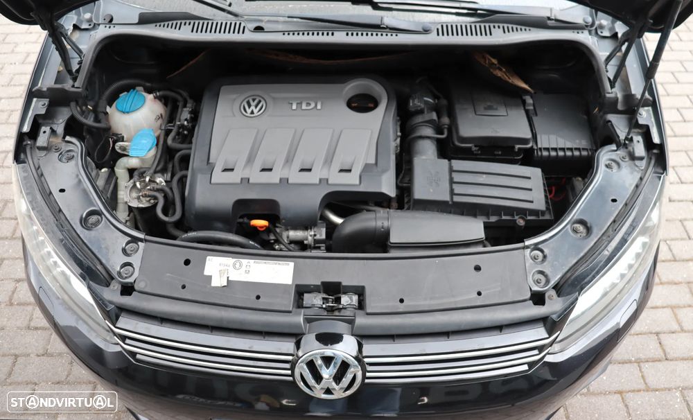 VW Touran 1.6 TDI Blue.Highline 5L - 35