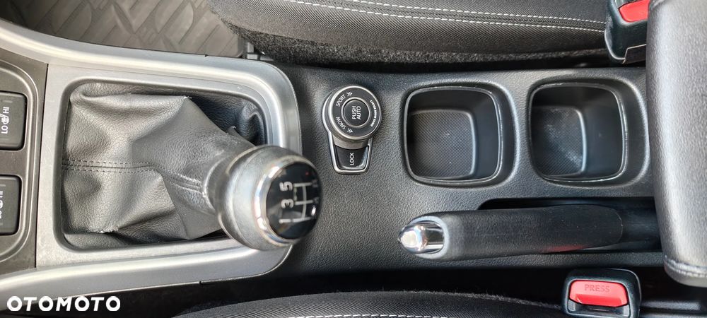Suzuki SX4 S-Cross 1.0 T Premium - 3