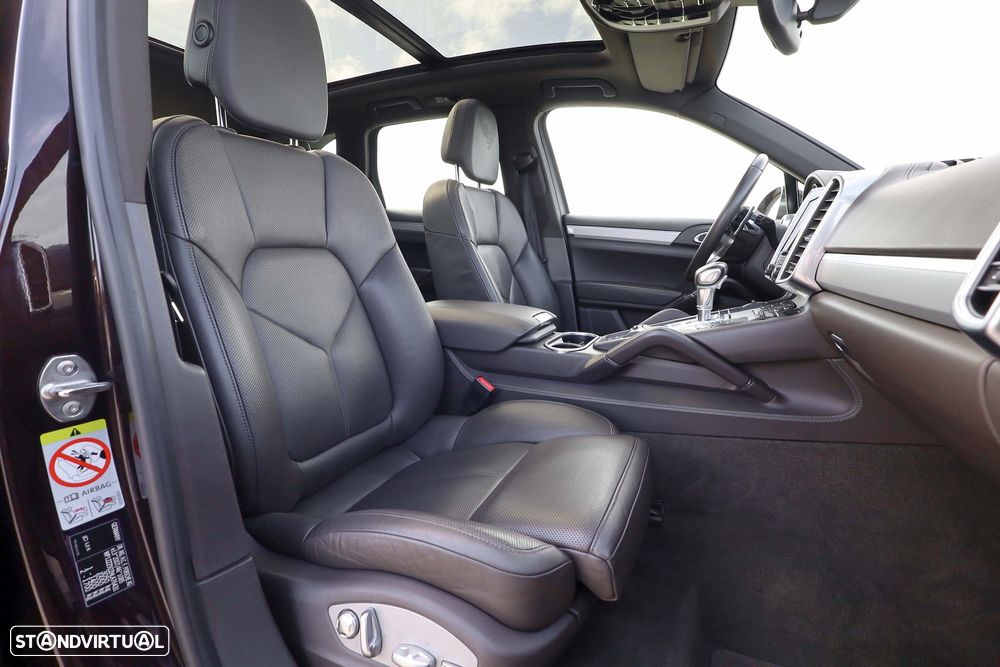 Porsche Cayenne S E-Hybrid Platinum Edition - 15