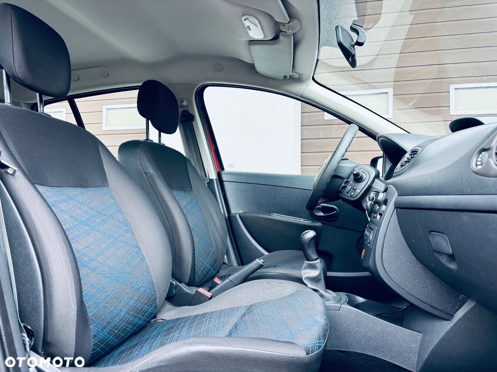 Renault Clio 1.2 16V Authentique - 17