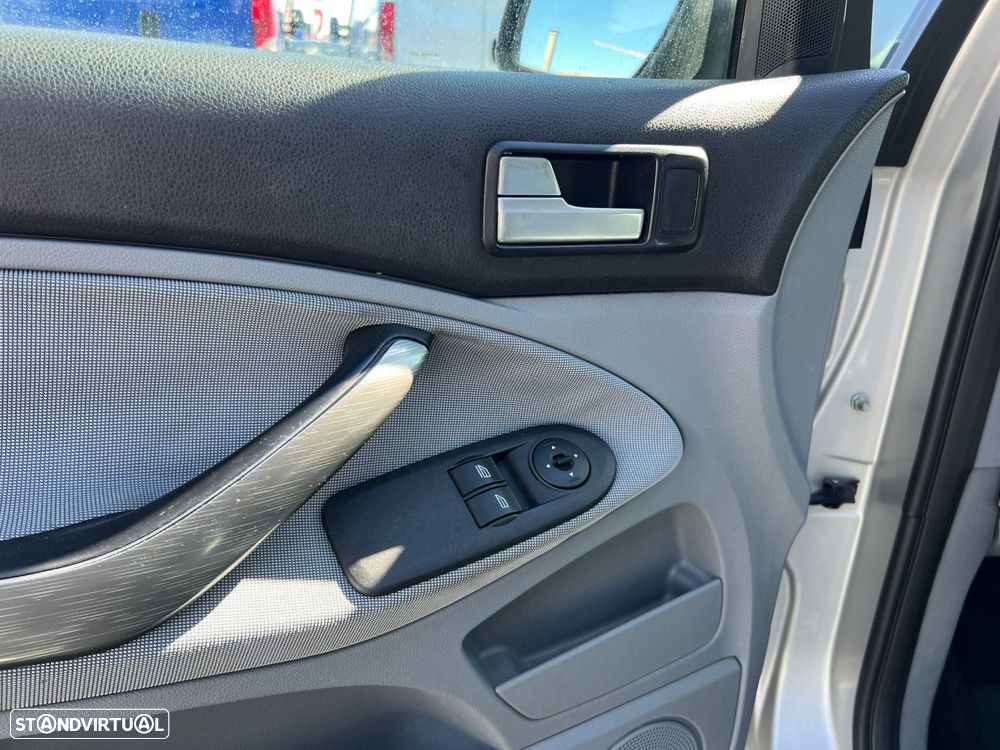 Ford Focus C-Max 1.6 TDCi Connection - 24