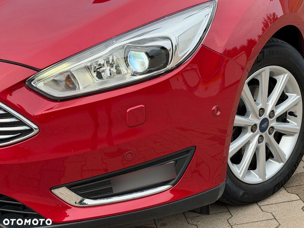 Ford Focus 1.0 EcoBoost Titanium - 4