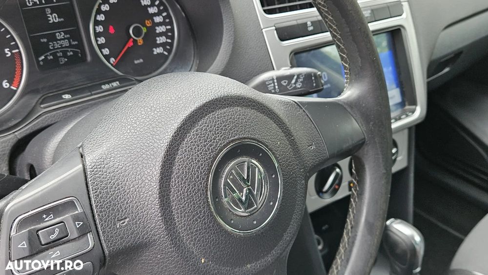 VOLKSWAGEN Polo 2013 — imagine 14