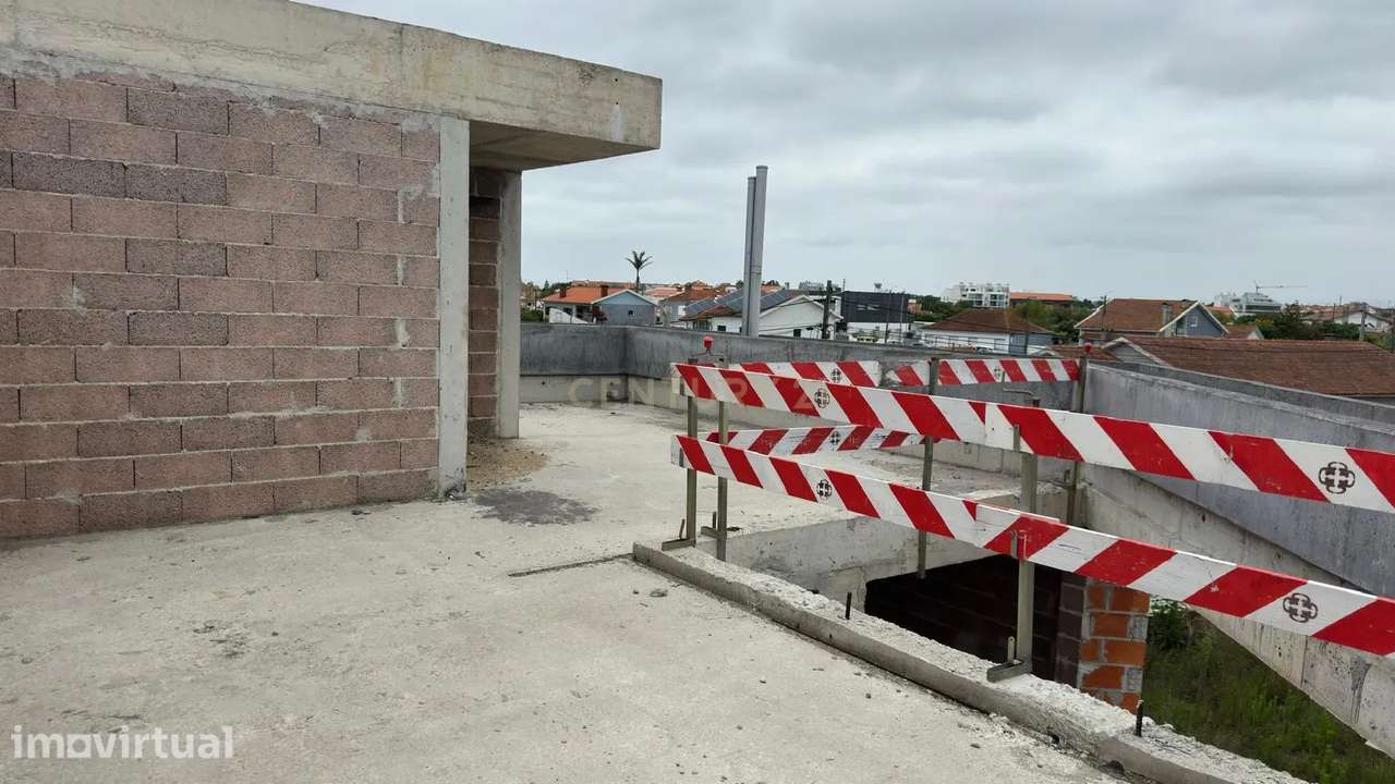 Duas Moradias de luxo alvoradas junto ao Glicinias - Grande imagem: 5/29