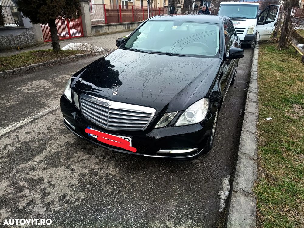 Mercedes-Benz E 220 CDI DPF BlueEFFICIENCY 7G-TRONIC Elegance - 3