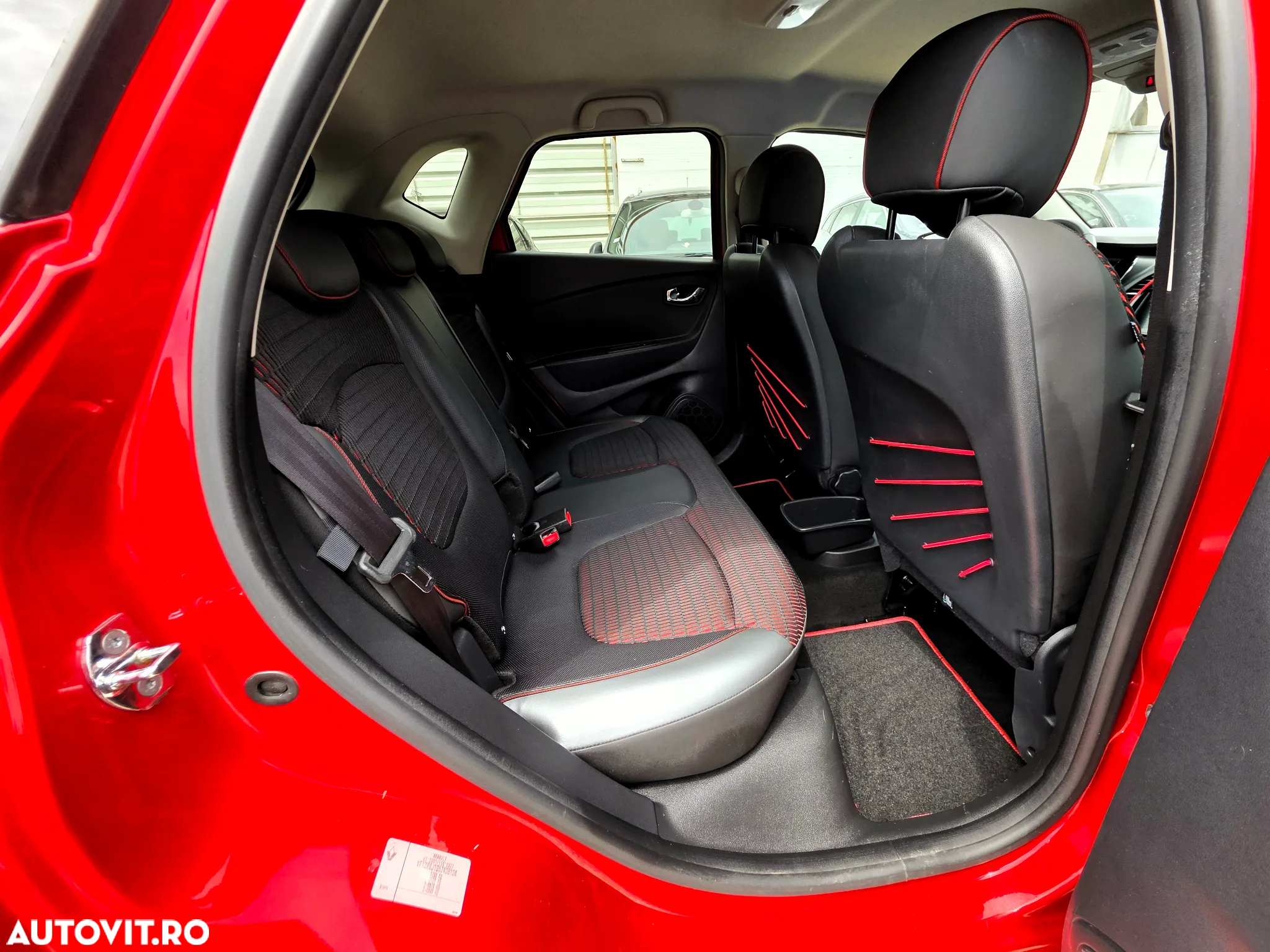 Renault Captur dCi 90 EDC Helly Hansen - 16