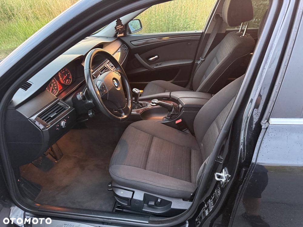 BMW Seria 5 523i - 8