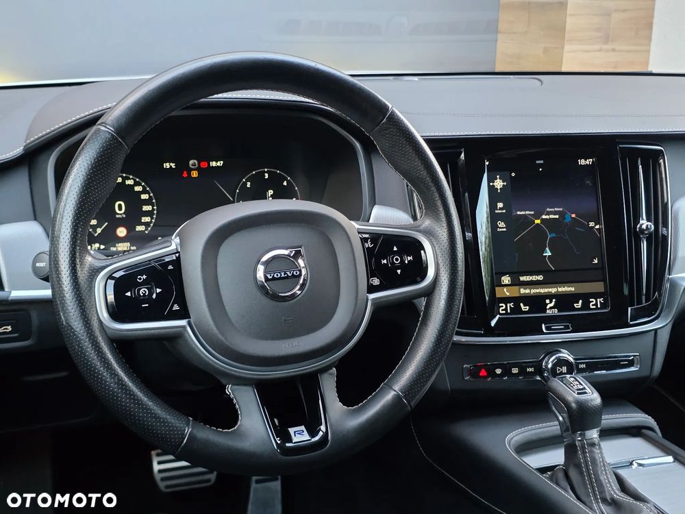 Volvo V90 D5 SCR AWD R-Design - 28