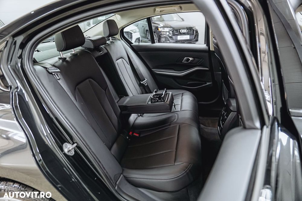 BMW Seria 3 320e Aut. Luxury Line - 19