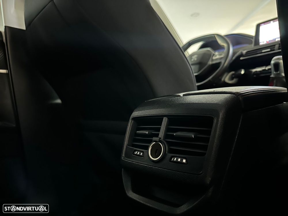 Peugeot 3008 1.5 BlueHDi Active - 41