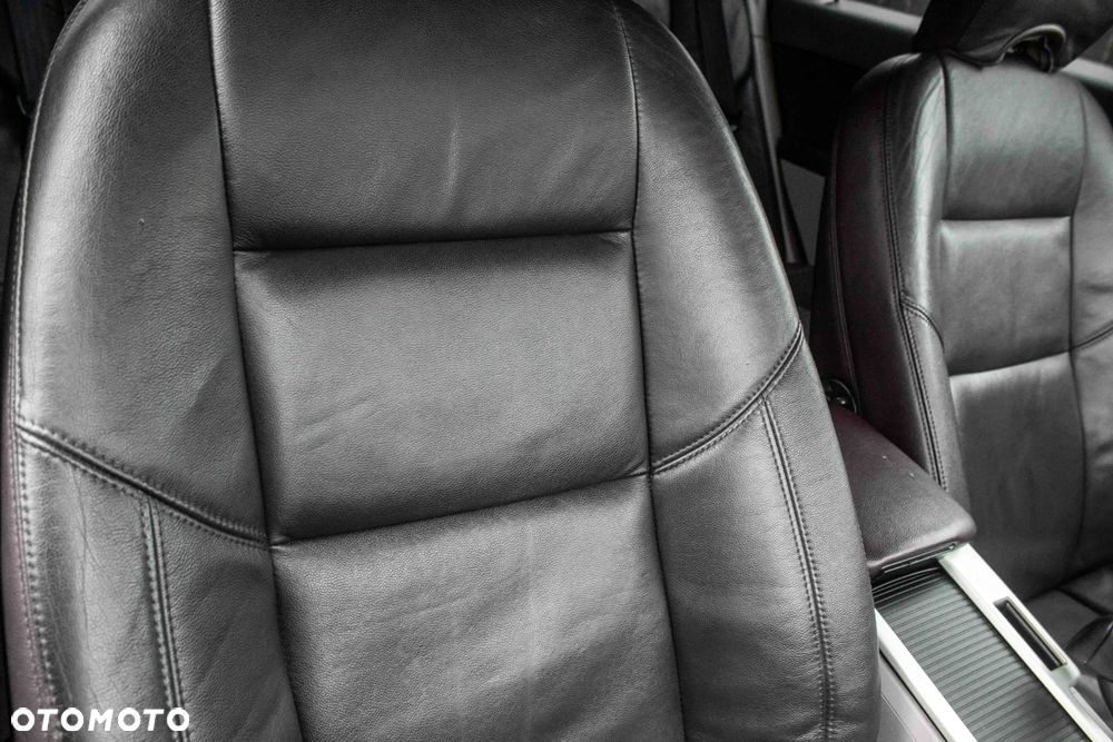 Volvo V50 T5 Summum AWD - 24