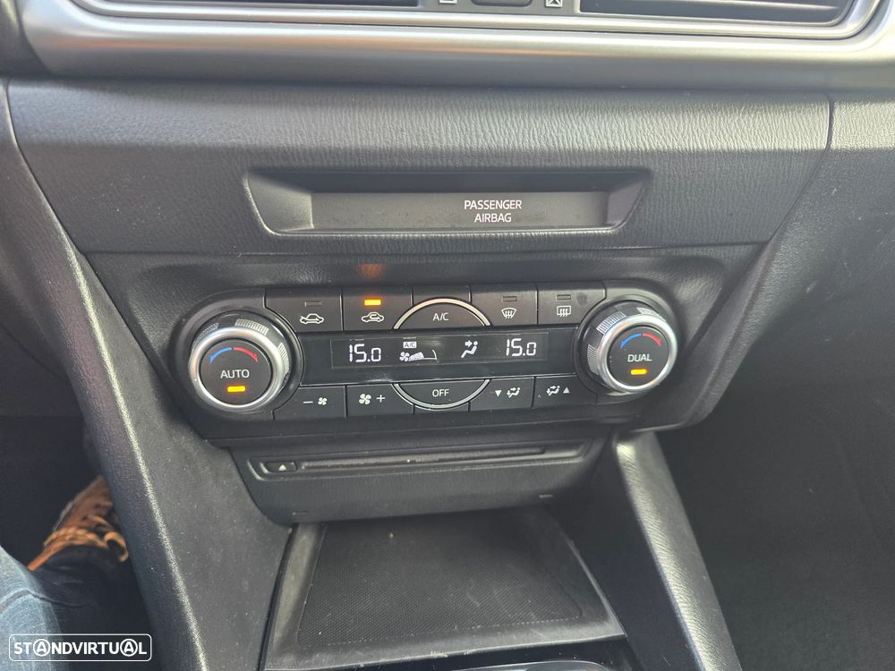 Mazda 3 Hatchback 1.5 Sky-G Evolve Navi - 15