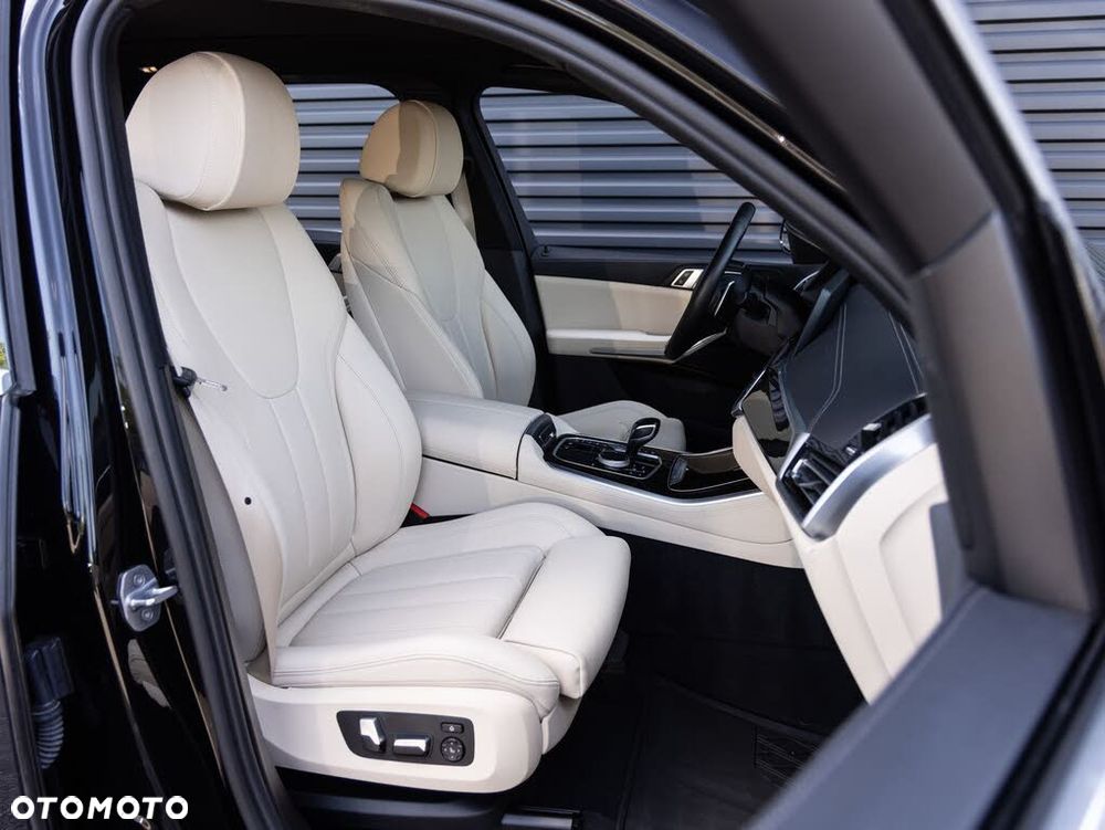 BMW X5 xDrive40i - 22