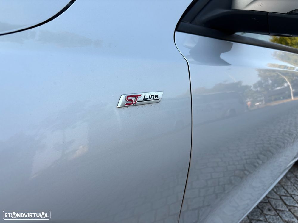 Ford Focus 1.0 EcoBoost MHEV ST-Line - 23