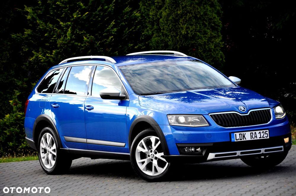 Skoda Octavia Combi 2.0 TDI 4x4 Scout - 9