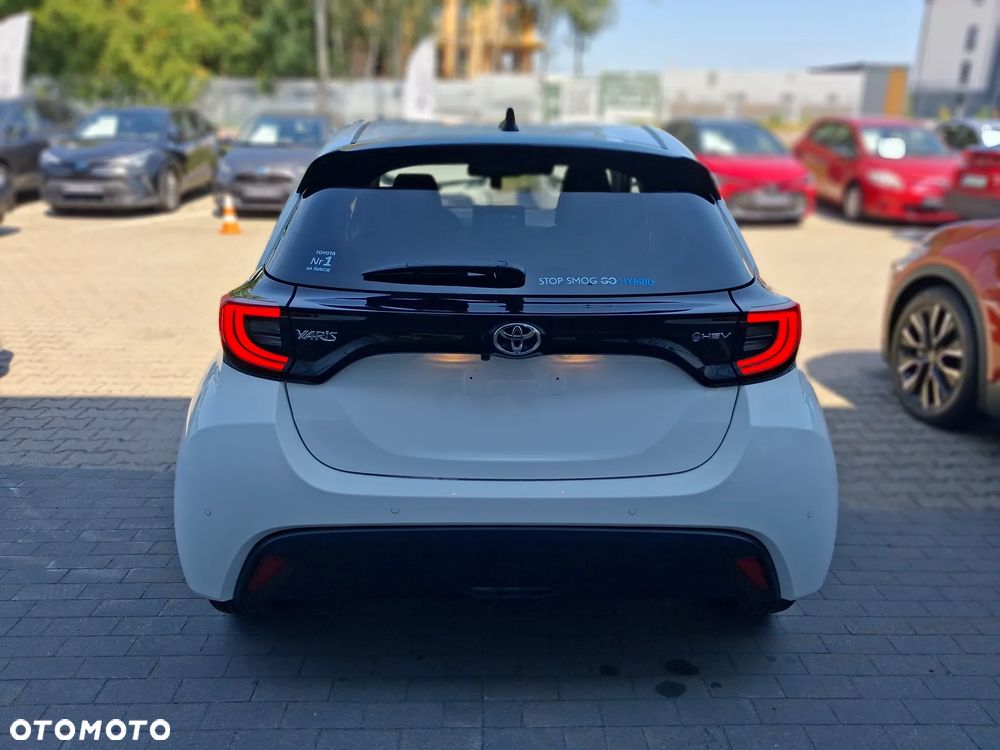 Toyota Yaris Hybrid 1.5 Style - 4