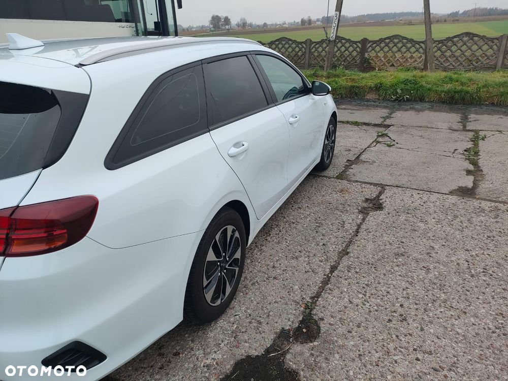 Kia Ceed 1.6 CRDi mHEV L Business Line - 8