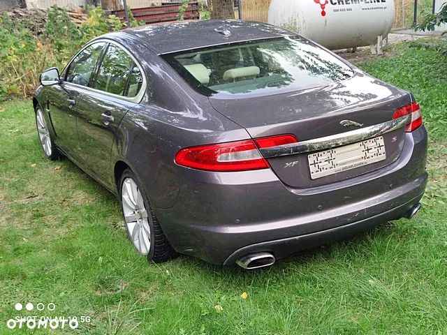 Jaguar XF 3.0 V6 D Luxury - 10