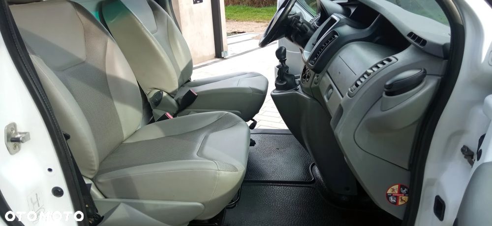 Renault Trafic - 16