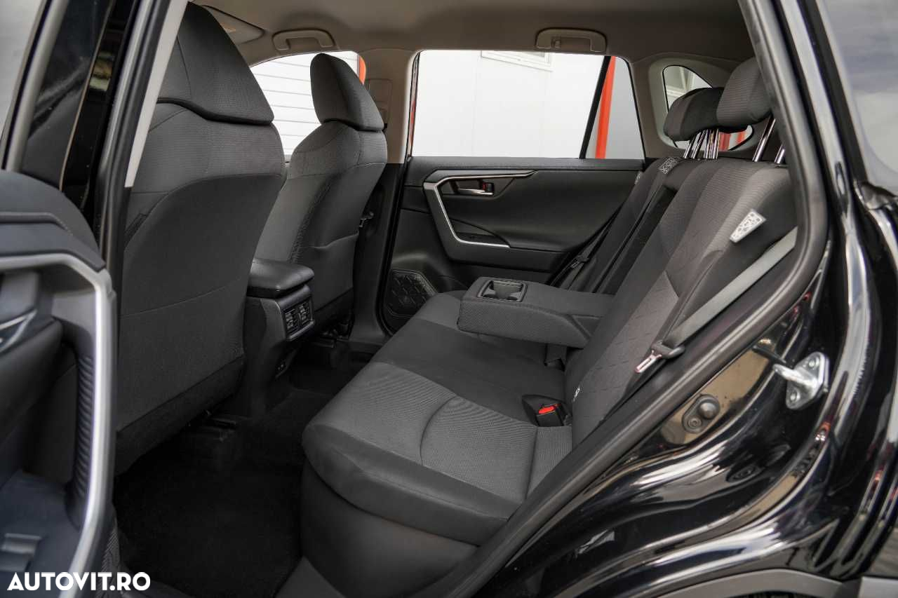 Toyota RAV4 - 11