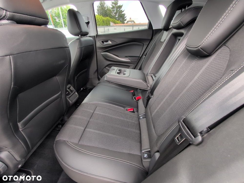 Opel Grandland 1.2 T Ultimate S&S - 10